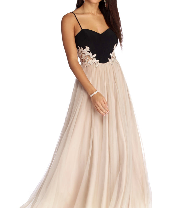The Brie Floral Sweetheart Ball Gown is a gorgeous pick as your 2023 prom dress or formal gown for wedding guest, spring bridesmaid, or army ball attire!