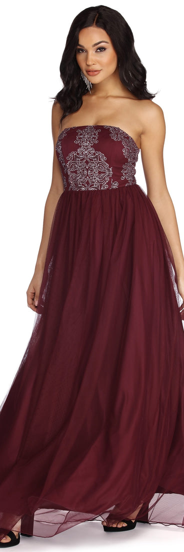 Nicola Formal Tulle Ball Gown is a gorgeous pick as your 2023 prom dress or formal gown for wedding guest, spring bridesmaid, or army ball attire!