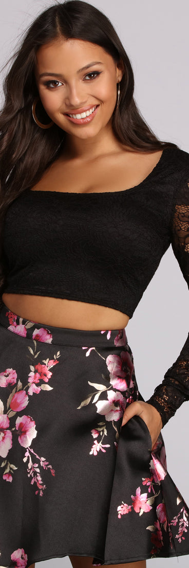 Riley Lace Floral Two Piece Dress creates the perfect spring wedding guest dress or cocktail attire with stylish details in the latest trends for 2023!