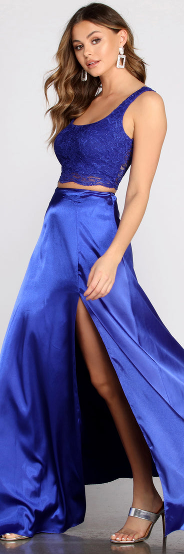 Kinsey Two Piece Glitter Lace & Satin Dress creates the perfect summer wedding guest dress or cocktail party dresss with stylish details in the latest trends for 2023!