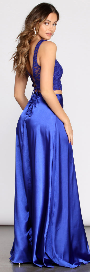 Kinsey Two Piece Glitter Lace & Satin Dress creates the perfect summer wedding guest dress or cocktail party dresss with stylish details in the latest trends for 2023!