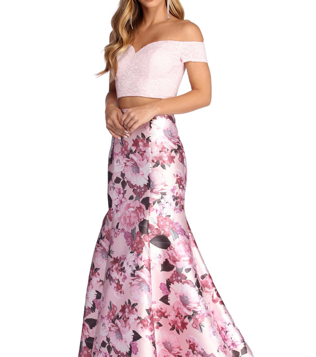 Mel Lace Two Piece Dress is a gorgeous pick as your 2023 prom dress or formal gown for wedding guest, spring bridesmaid, or army ball attire!