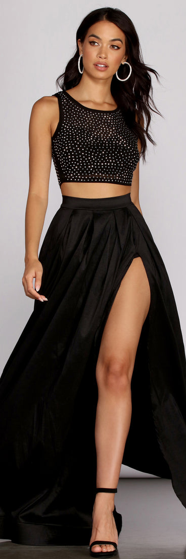 Naomi Formal Top & Skirt Set creates the perfect spring wedding guest dress or cocktail attire with stylish details in the latest trends for 2023!