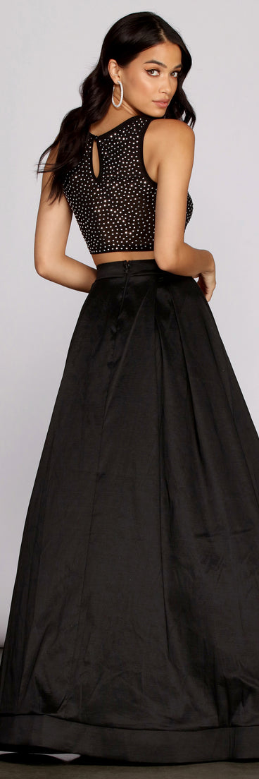 Naomi Formal Top & Skirt Set creates the perfect spring wedding guest dress or cocktail attire with stylish details in the latest trends for 2023!