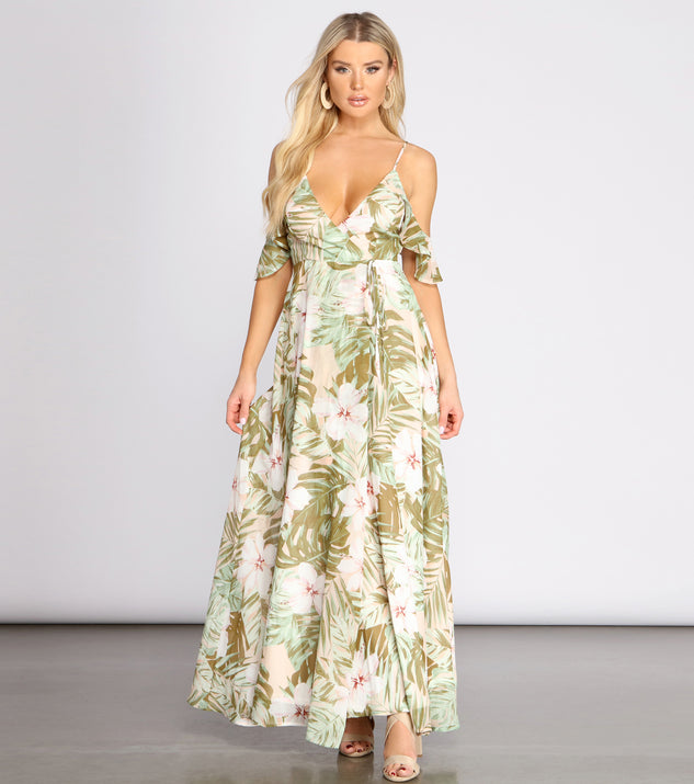 Chiffon Tropical Floral Maxi Dress is a trendy pick to create 2023 festival outfits, festival dresses, outfits for concerts or raves, and complete your best party outfits!