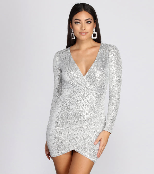 Shimmering Sequins Mini Dress is a gorgeous pick as your 2023 prom dress or formal gown for wedding guest, spring bridesmaid, or army ball attire!