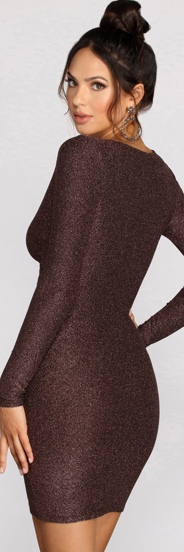 Twinkling Moments Glitter Mini Dress is a trendy pick to create 2023 festival outfits, festival dresses, outfits for concerts or raves, and complete your best party outfits!