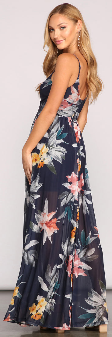 Dreamy Vacay Vibes Maxi Dress creates the perfect spring wedding guest dress or cocktail attire with stylish details in the latest trends for 2023!