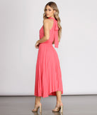 Garden Parties Pleated Midi Dress creates the perfect summer wedding guest dress or cocktail party dresss with stylish details in the latest trends for 2023!
