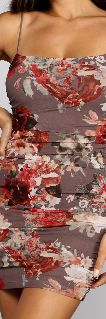 Romantic Beauty Mini Dress creates the perfect spring wedding guest dress or cocktail attire with stylish details in the latest trends for 2023!