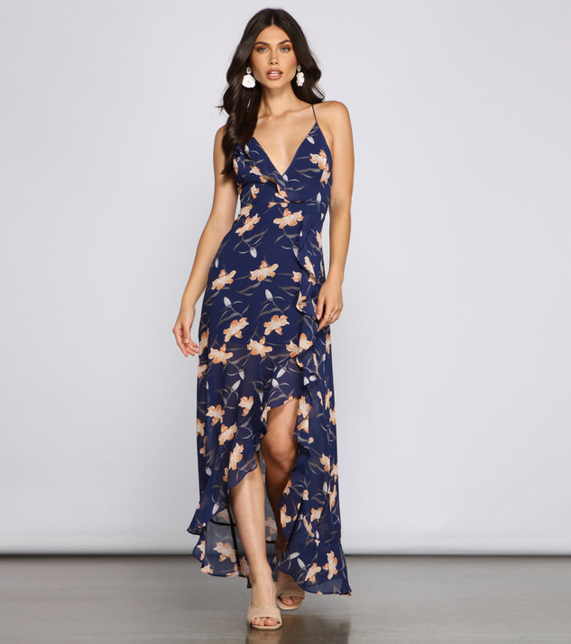 Free-spirited Floral Beauty Sleeveless Maxi Dress creates the perfect spring wedding guest dress or cocktail attire with stylish details in the latest trends for 2023!