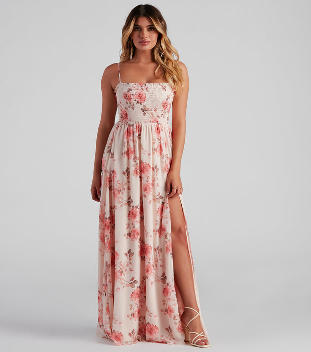 You will feel beautiful in the Effortlessly Enchanting Floral Maxi Dress as your long dress for any semi-formal or formal holiday party, NYE dress outfit, or pick this stunning style as your gown for any seasonal celebration.