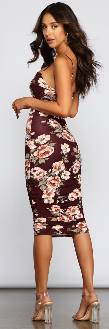 Floral Lover Ruched Midi Dress creates the perfect spring wedding guest dress or cocktail attire with stylish details in the latest trends for 2023!