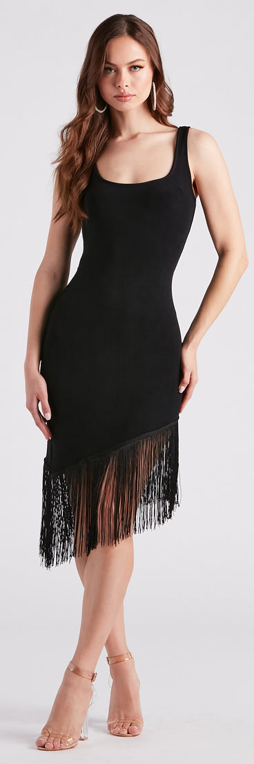 Roaring 20s Sleeveless Fringe Midi Dress is the perfect Homecoming look pick with on-trend details to make the 2023 HOCO dance your most memorable event yet!