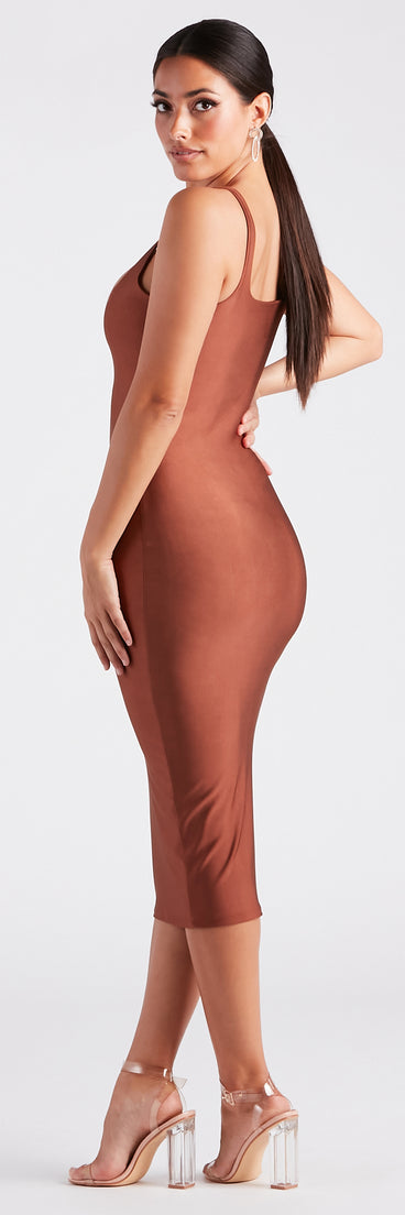 Desirable Shine Tank Midi Dress creates the perfect summer wedding guest dress or cocktail party dresss with stylish details in the latest trends for 2023!