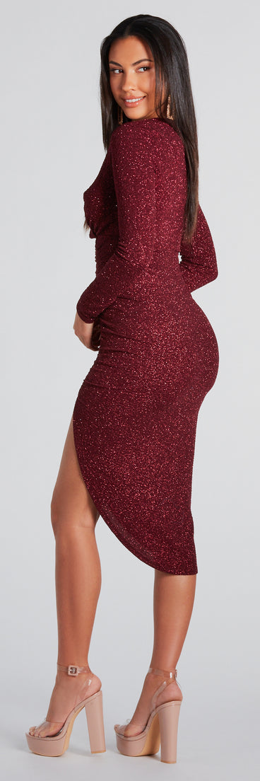 Glow Goals Glitter Long Sleeve Midi Dress creates spring wedding guest dress with stylish details, the perfect midi dress for graduation, or for a cocktail party look in the latest midi-length trends for 2024!