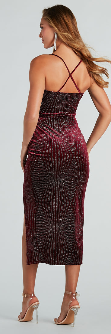 Time For Glitz Glitter Velvet Midi Dress creates spring wedding guest dress with stylish details, the perfect midi dress for graduation, or for a cocktail party look in the latest midi-length trends for 2024!