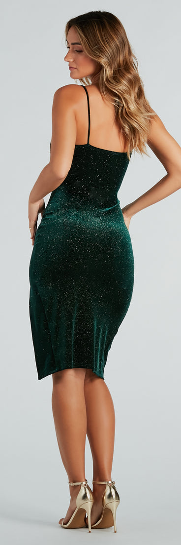 Sparks At Night Glitter Velvet Midi Dress is the perfect prom dress pick with on-trend details to make the 2024 dance your most memorable event yet!