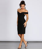Everyone's Sweetheart Midi Dress is the perfect Homecoming look pick with on-trend details to make the 2023 HOCO dance your most memorable event yet!