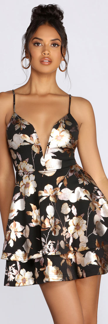 Mesmerizing Metallic Floral Skater Dress is the perfect Homecoming look pick with on-trend details to make the 2023 HOCO dance your most memorable event yet!