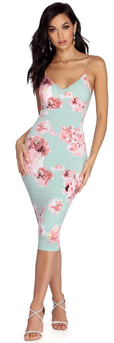 Floral Day Dream Midi Dress creates the perfect spring wedding guest dress or cocktail attire with stylish details in the latest trends for 2023!