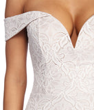 Lace Vibes Mini Dress is the perfect Homecoming look pick with on-trend details to make the 2023 HOCO dance your most memorable event yet!