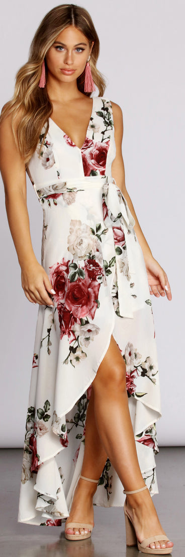 Garden Groove Maxi Dress creates the perfect spring wedding guest dress or cocktail attire with stylish details in the latest trends for 2023!