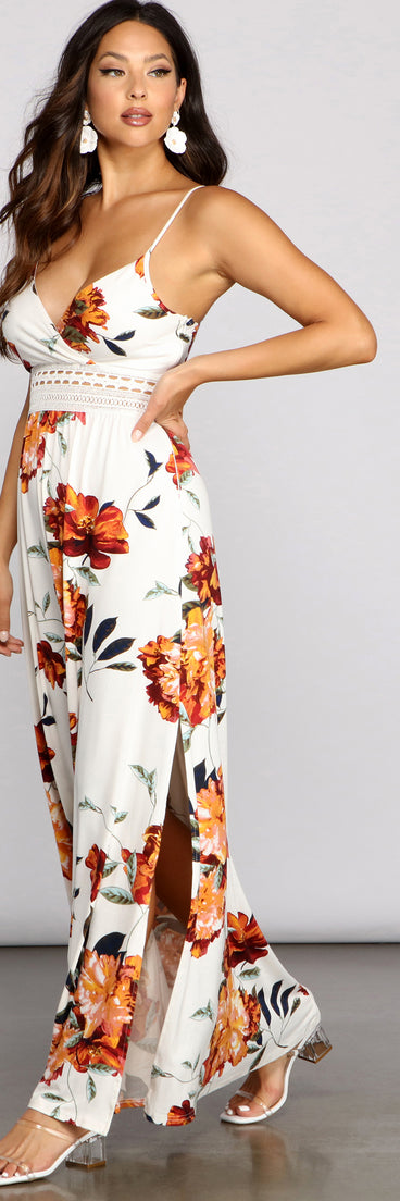 Fab Florals Crochet Waist Maxi Dress creates the perfect spring wedding guest dress or cocktail attire with stylish details in the latest trends for 2023!