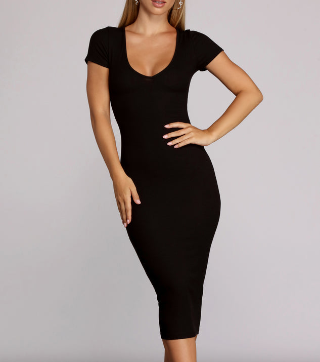 You’ll make a statement in Casual Chic Midi Dress as an NYE club dress, a tight dress for holiday parties, sexy clubwear, or a sultry bodycon dress for that fitted silhouette.