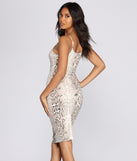 Charm Them All Midi Dress is a trendy pick to create 2023 festival outfits, festival dresses, outfits for concerts or raves, and complete your best party outfits!