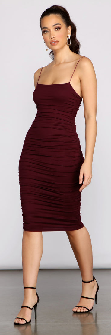 You’ll make a statement in Heart Of Glam Ruched Midi Dress as an NYE club dress, a tight dress for holiday parties, sexy clubwear, or a sultry bodycon dress for that fitted silhouette.