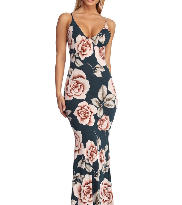 Laced In Floral Maxi Dress creates the perfect spring wedding guest dress or cocktail attire with stylish details in the latest trends for 2023!