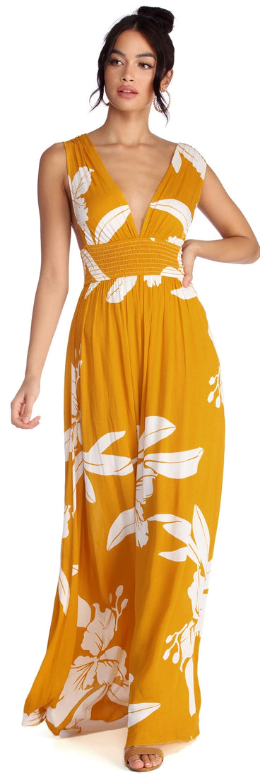 Take The Plunge Floral Maxi Dress creates the perfect spring wedding guest dress or cocktail attire with stylish details in the latest trends for 2023!