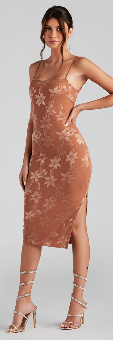 You’ll make a statement in Style Goals Floral Mesh Midi Dress as an NYE club dress, a tight dress for holiday parties, sexy clubwear, or a sultry bodycon dress for that fitted silhouette.