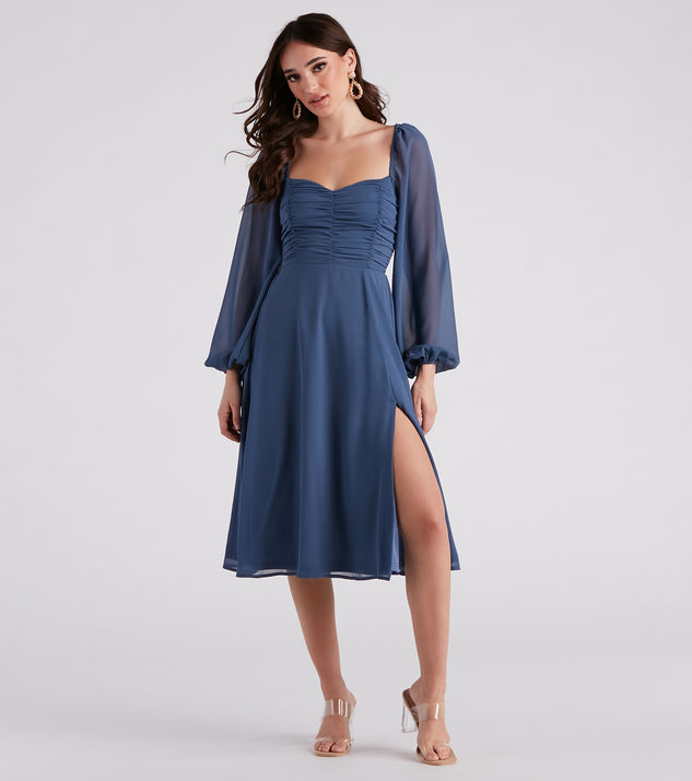Effortlessly Pretty Chiffon Midi Dress creates the perfect summer wedding guest dress or cocktail party dresss with stylish details in the latest trends for 2023!