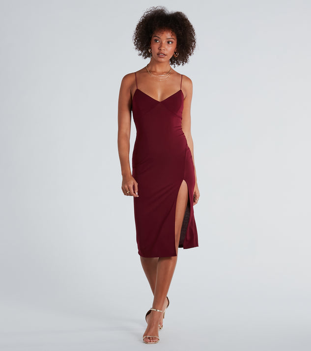 Catch Up Crepe Slip Midi Dress creates spring wedding guest dress with stylish details, the perfect midi dress for graduation, or for a cocktail party look in the latest midi-length trends for 2024!