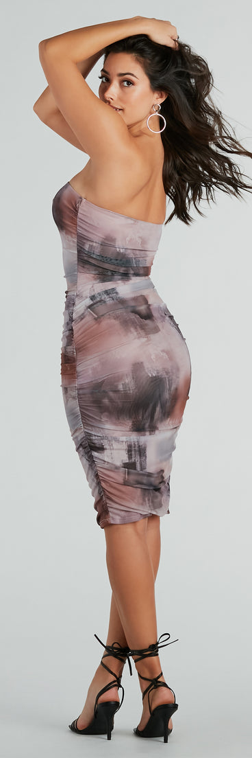 The Chic Side Of Town Strapless Mesh Midi Dress is a casual dress for more than special occasions with a fitted or flowy silhouette and accents in the most recent trends!