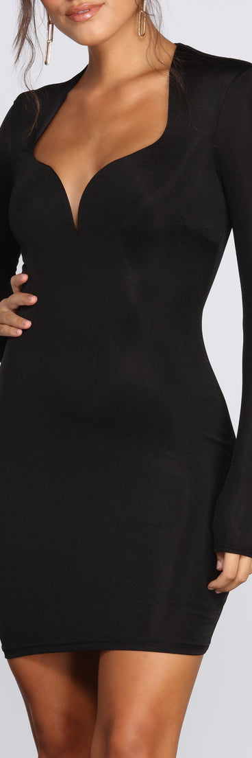 Taking The Plunge Mini Dress is the perfect Homecoming look pick with on-trend details to make the 2023 HOCO dance your most memorable event yet!