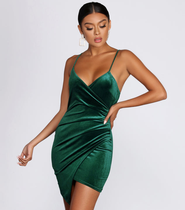 Wrapped In Luxury Mini Dress is the perfect Homecoming look pick with on-trend details to make the 2023 HOCO dance your most memorable event yet!