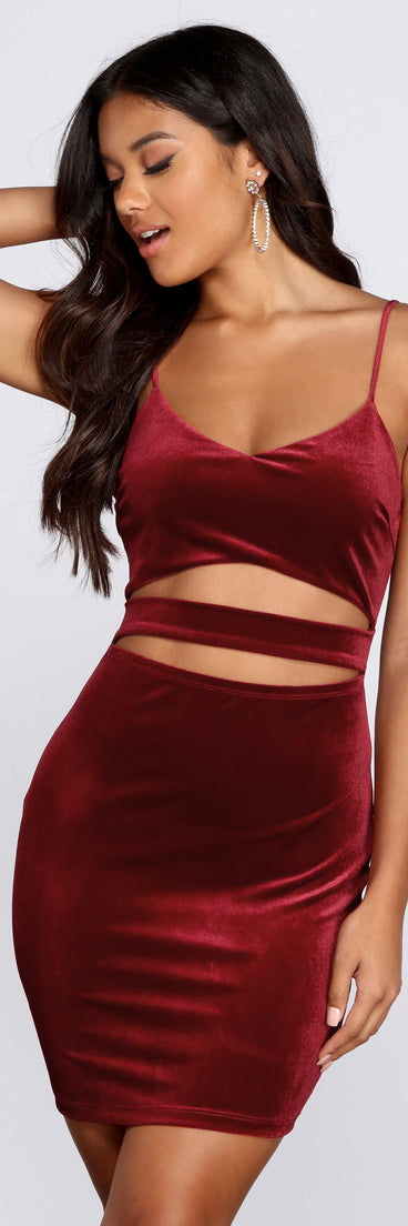 You’ll make a statement in Visions Of Velvet Mini Dress as an NYE club dress, a tight dress for holiday parties, sexy clubwear, or a sultry bodycon dress for that fitted silhouette.