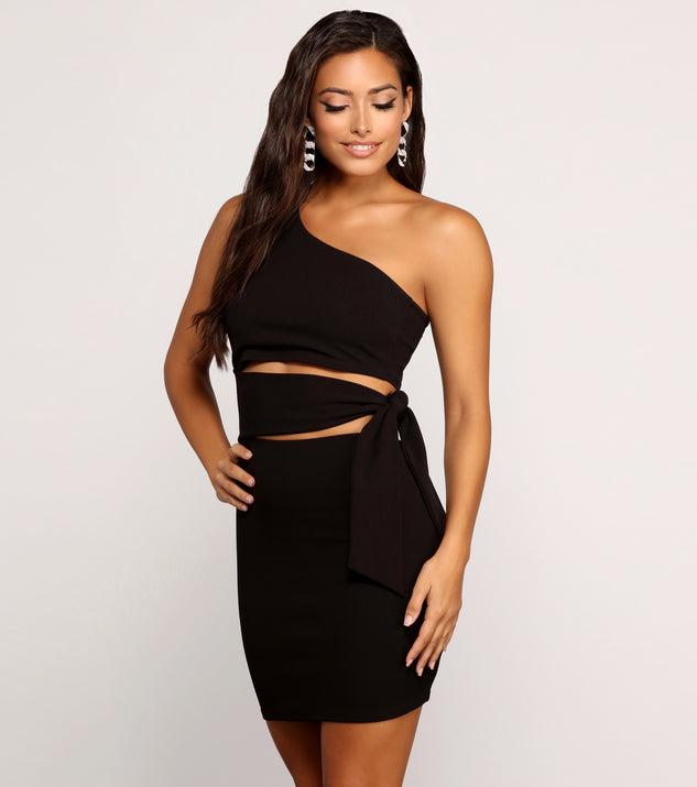 You’ll make a statement in A Cut Above Mini Dress as an NYE club dress, a tight dress for holiday parties, sexy clubwear, or a sultry bodycon dress for that fitted silhouette.