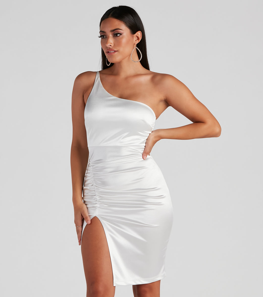 Windsor Season Of Sequins Dress in hunter green