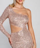 The Glamorous Beauty Sequin Mini Dress is a gorgeous pick as your 2023 prom dress or formal gown for wedding guest, spring bridesmaid, or army ball attire!