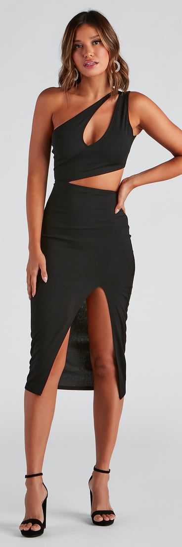 You’ll make a statement in Bold Vibes Cutout Midi Dress as an NYE club dress, a tight dress for holiday parties, sexy clubwear, or a sultry bodycon dress for that fitted silhouette.
