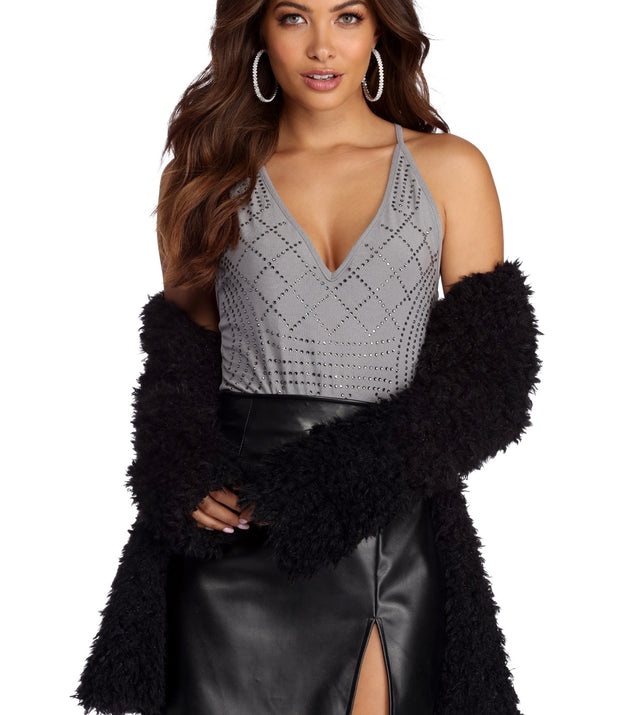 With fun and flirty details, Flames Of Love Heat Stone Bodysuit shows off your unique style for a trendy outfit for the summer season!