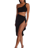 Bright And Early Crop Top is a trendy pick to create 2023 festival outfits, festival dresses, outfits for concerts or raves, and complete your best party outfits!
