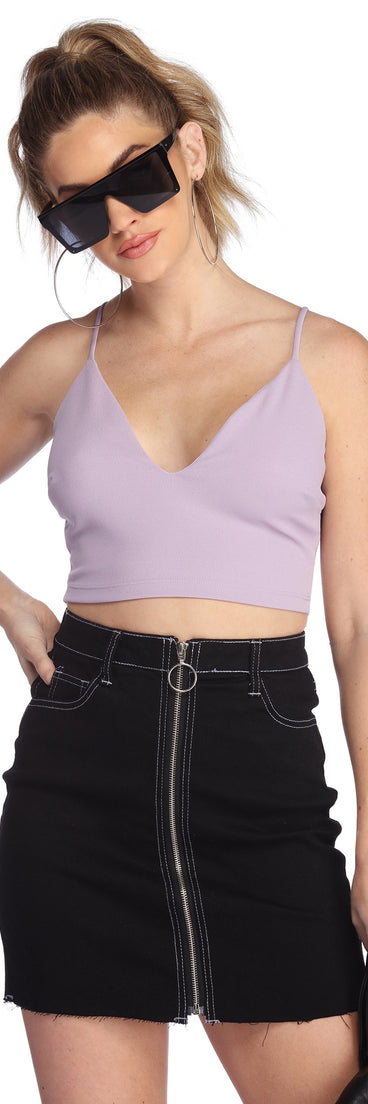 With fun and flirty details, Crop Till You Drop Top shows off your unique style for a trendy outfit for the summer season!