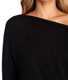 With fun and flirty details, Cozy On Up Tunic shows off your unique style for a trendy outfit for the summer season!
