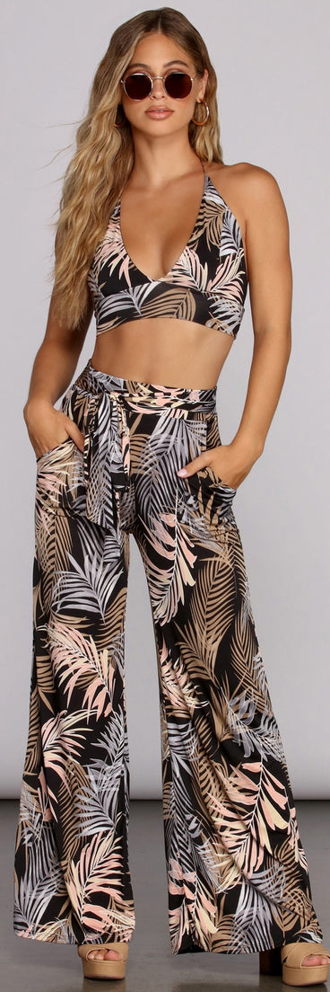 With fun and flirty details, Life Under A Palm Tree Crop shows off your unique style for a trendy outfit for the summer season!