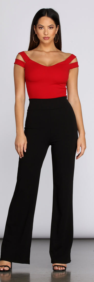 With fun and flirty details, Stylish Straps Sweetheart Top shows off your unique style for a trendy outfit for the summer season!